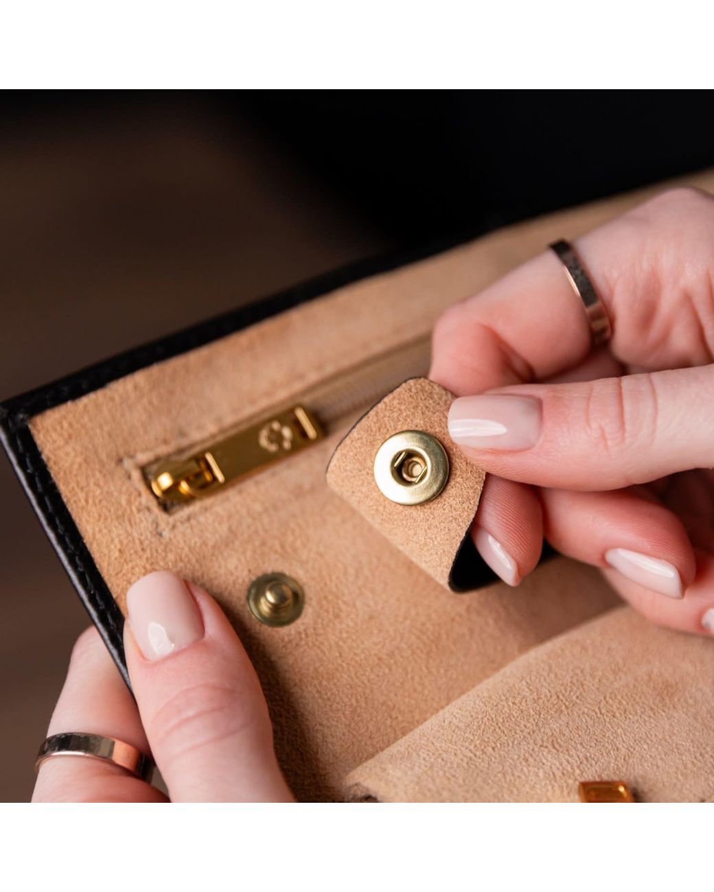 Time Resistance Black Leather Jewelry Case