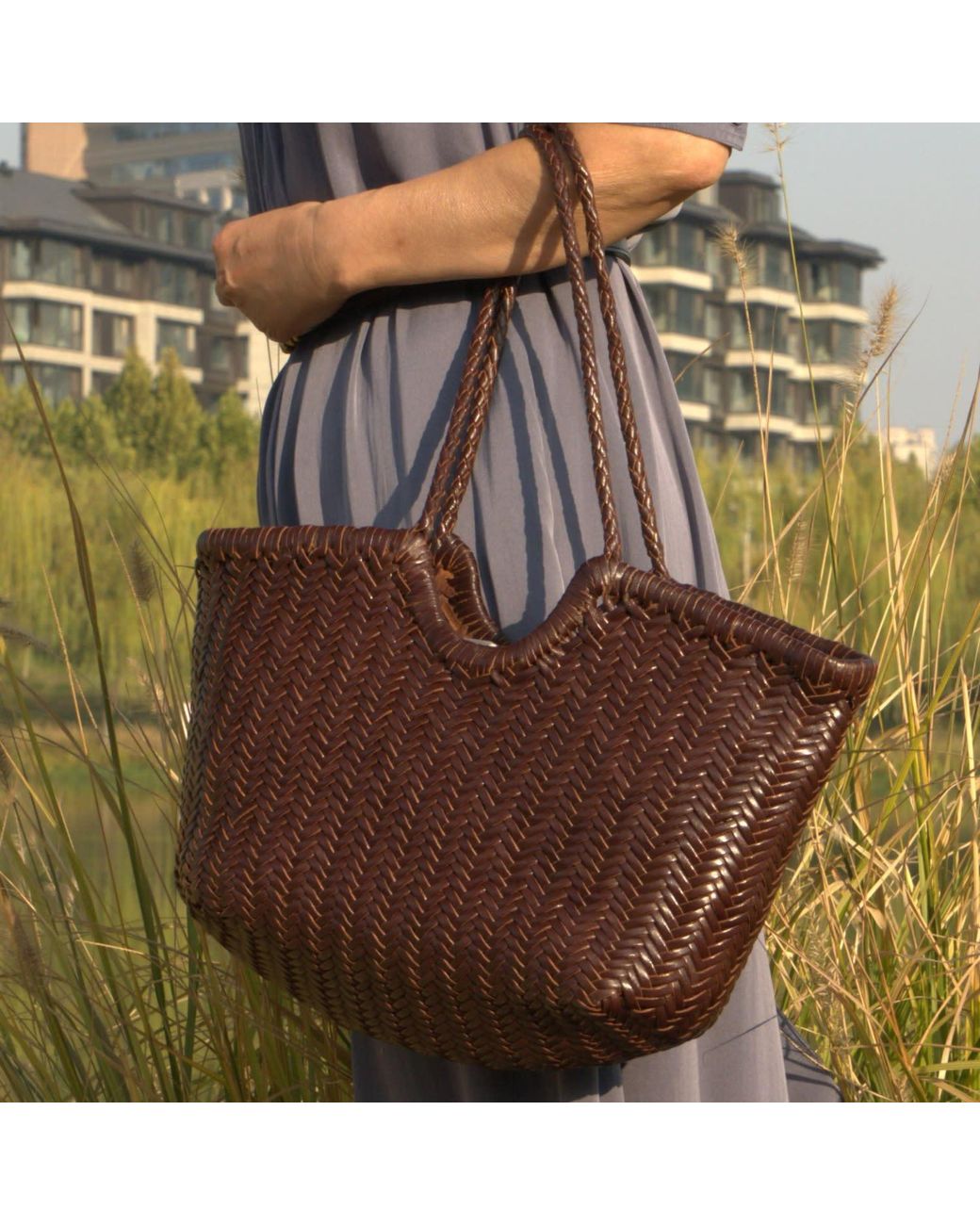 Rimini Brown Hand Woven Leather Handbag 'Vittoria'