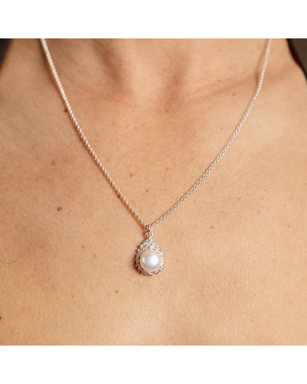 Zoe & Morgan Metallic Lulu Necklace