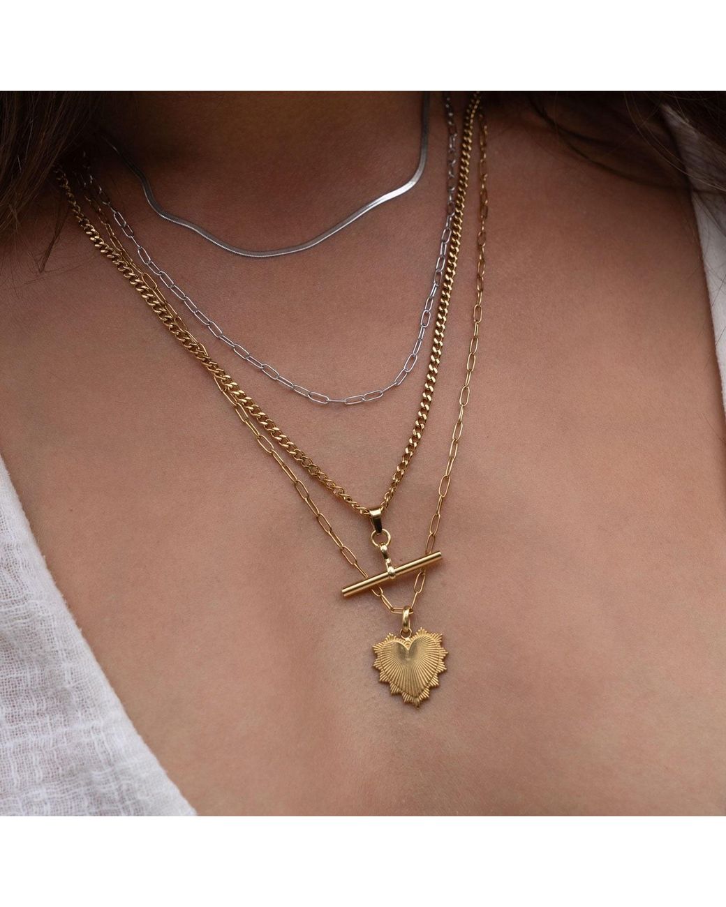 ARMS OF EVE Metallic Queen Of Hearts Necklace