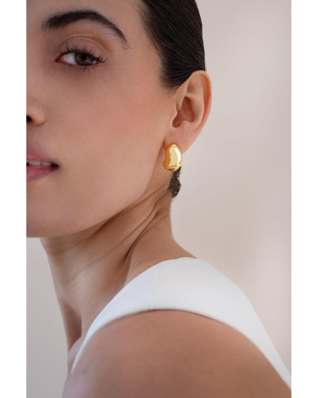 Zynnia Collective Metallic Mini Bean Studs