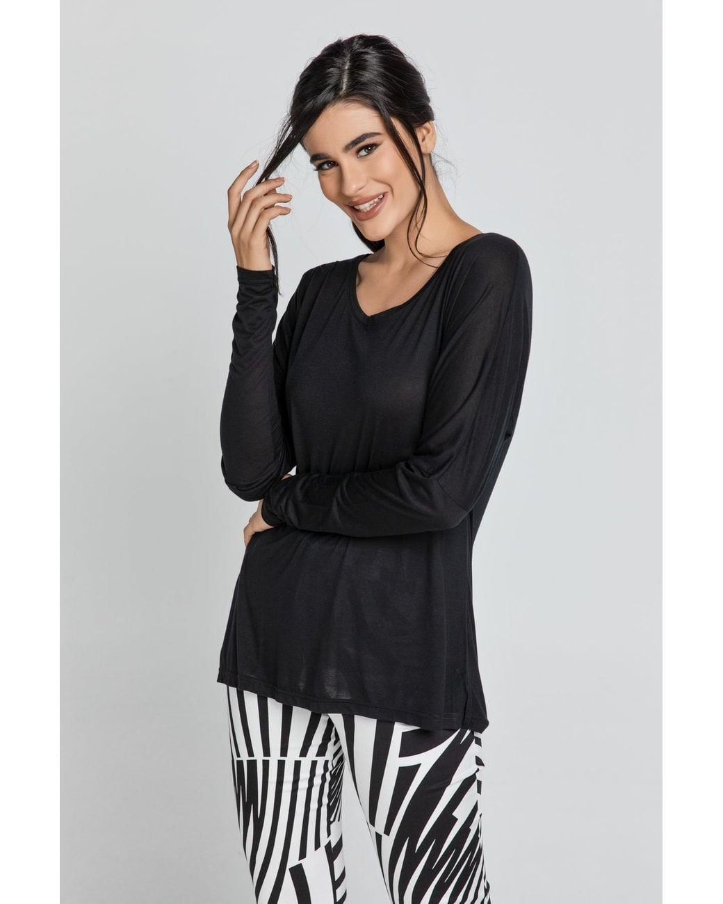 Conquista Black Top With Long Batwing Sleeves By Swl