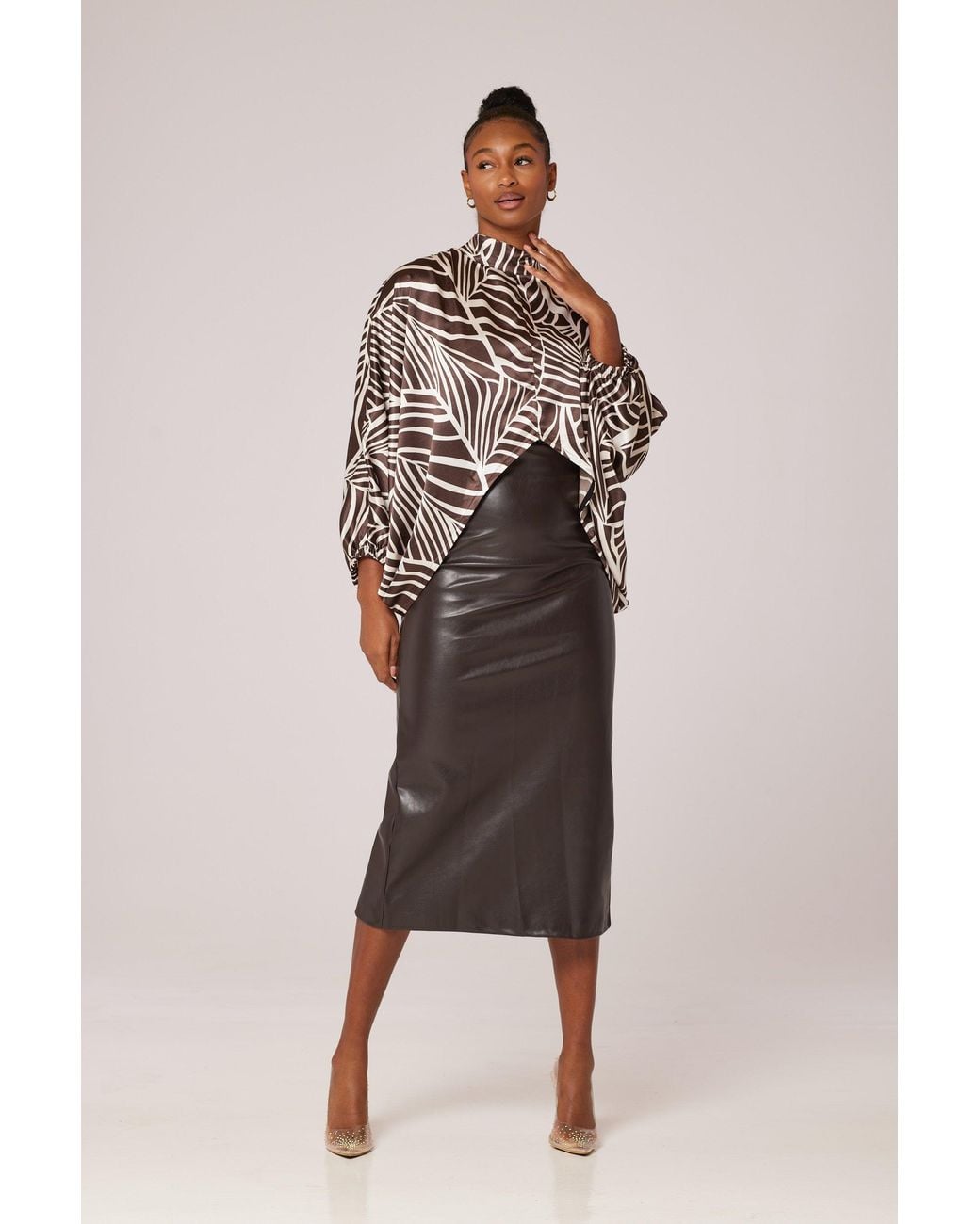 Lioness by Tf Black Cream Palm Leaves Tunic