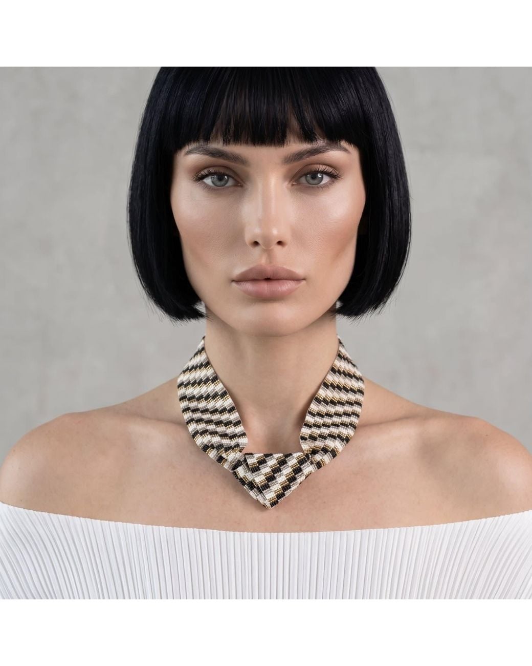 Iliana Arrazola Metallic Minimalist Deconstructed Necklace, And, Glass Beads, Beaded Jewelry