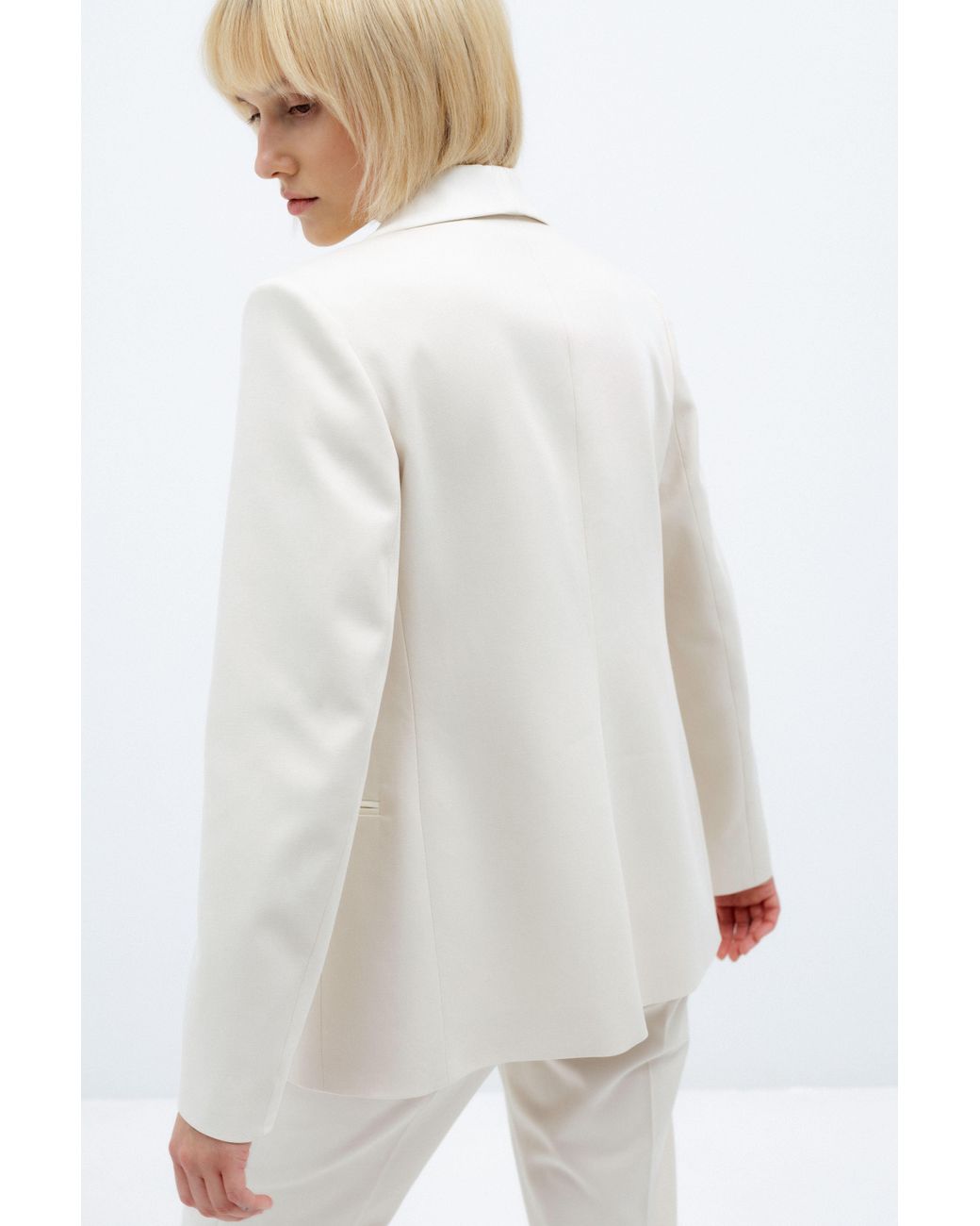 InAvati White Single-Breasted Milk Jacket