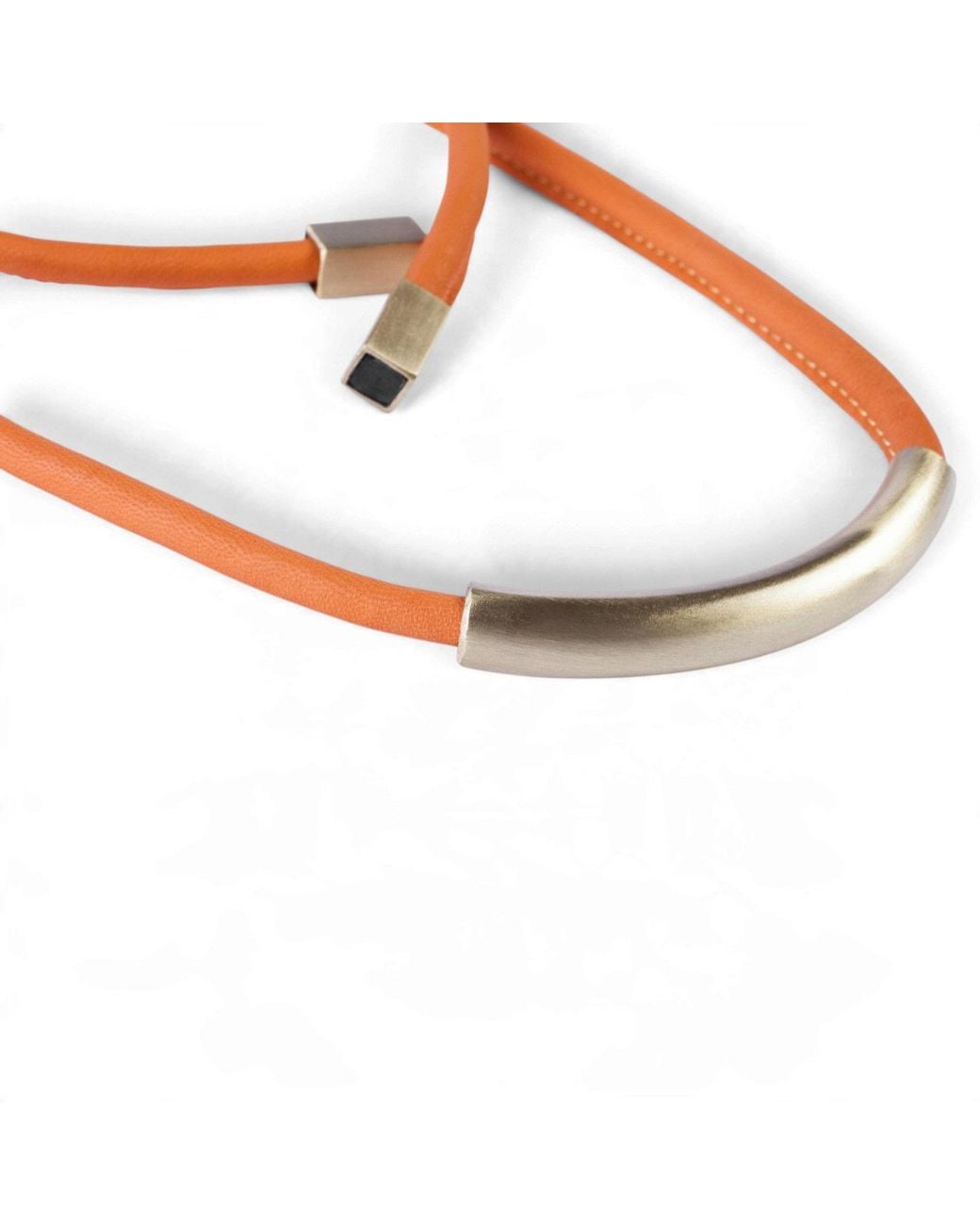 Svetlana Vukov White Fluid Lines Necklace
