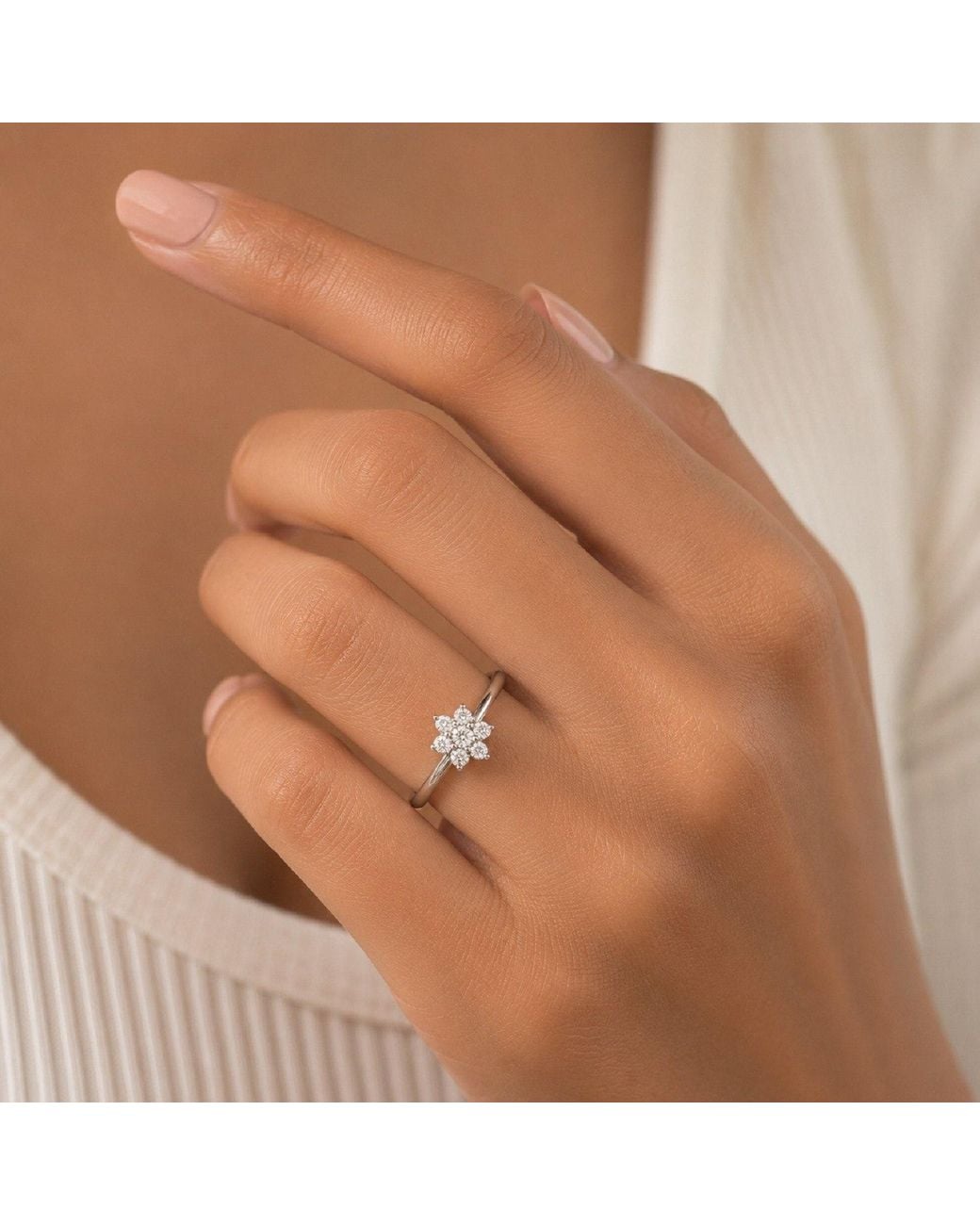 Artisan Metallic 18K Diamond Floral Cluster Ring