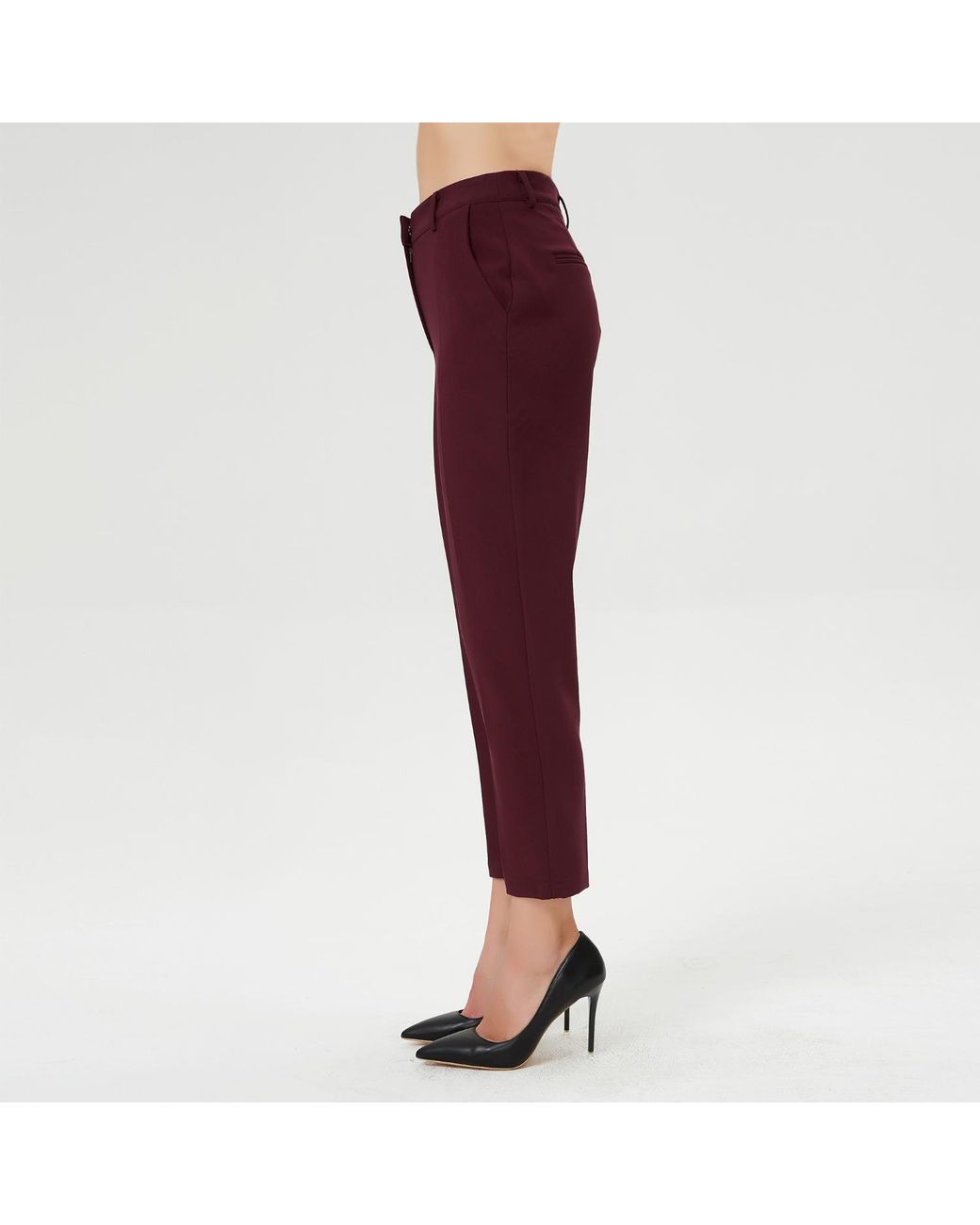Smart and Joy Tapered Capri Pants -Burgundy