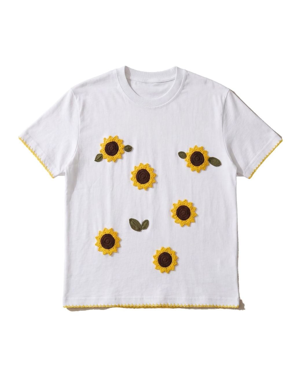 Ana Chic White Sunflower Handmade Crochet Applique Cotton Tee