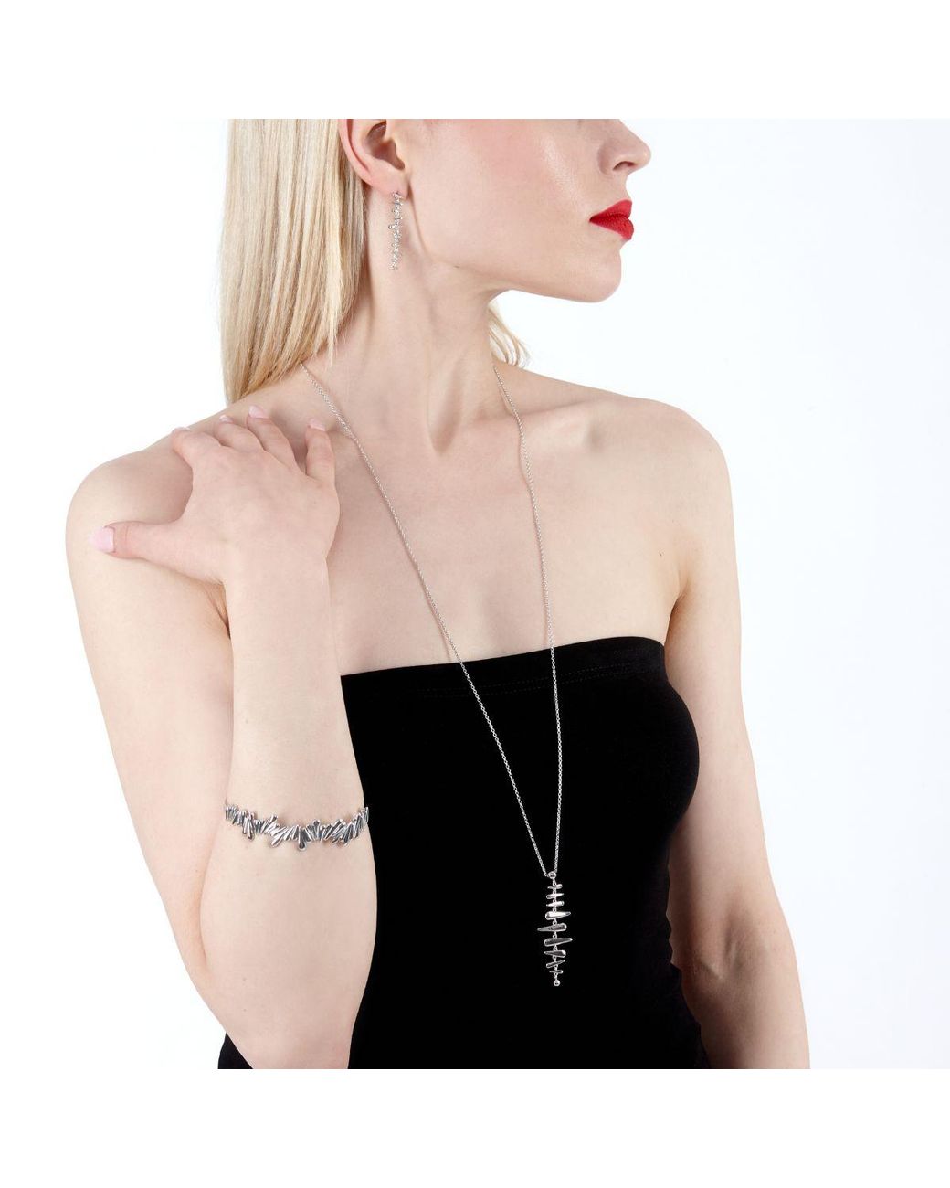 Lucy Quartermaine Metallic Shard Pendant 28/32"