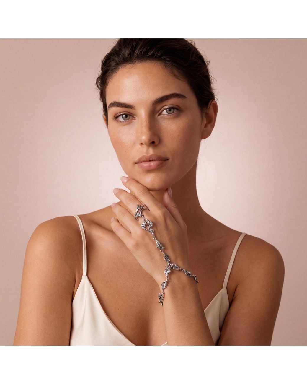 Unaloe White Sterling Hand Chain Bracelet – Contemporary Slave Jewelry For
