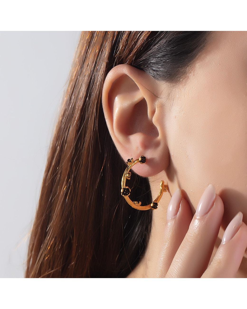 Milou Jewelry Black Small Flower Hoop Earrings