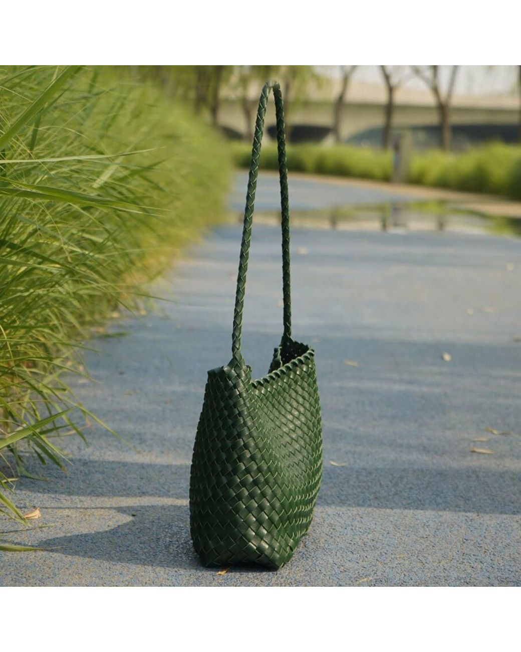 Rimini Green Hand Weaving Vegan Leather Shoulder Bag 'Suzy'