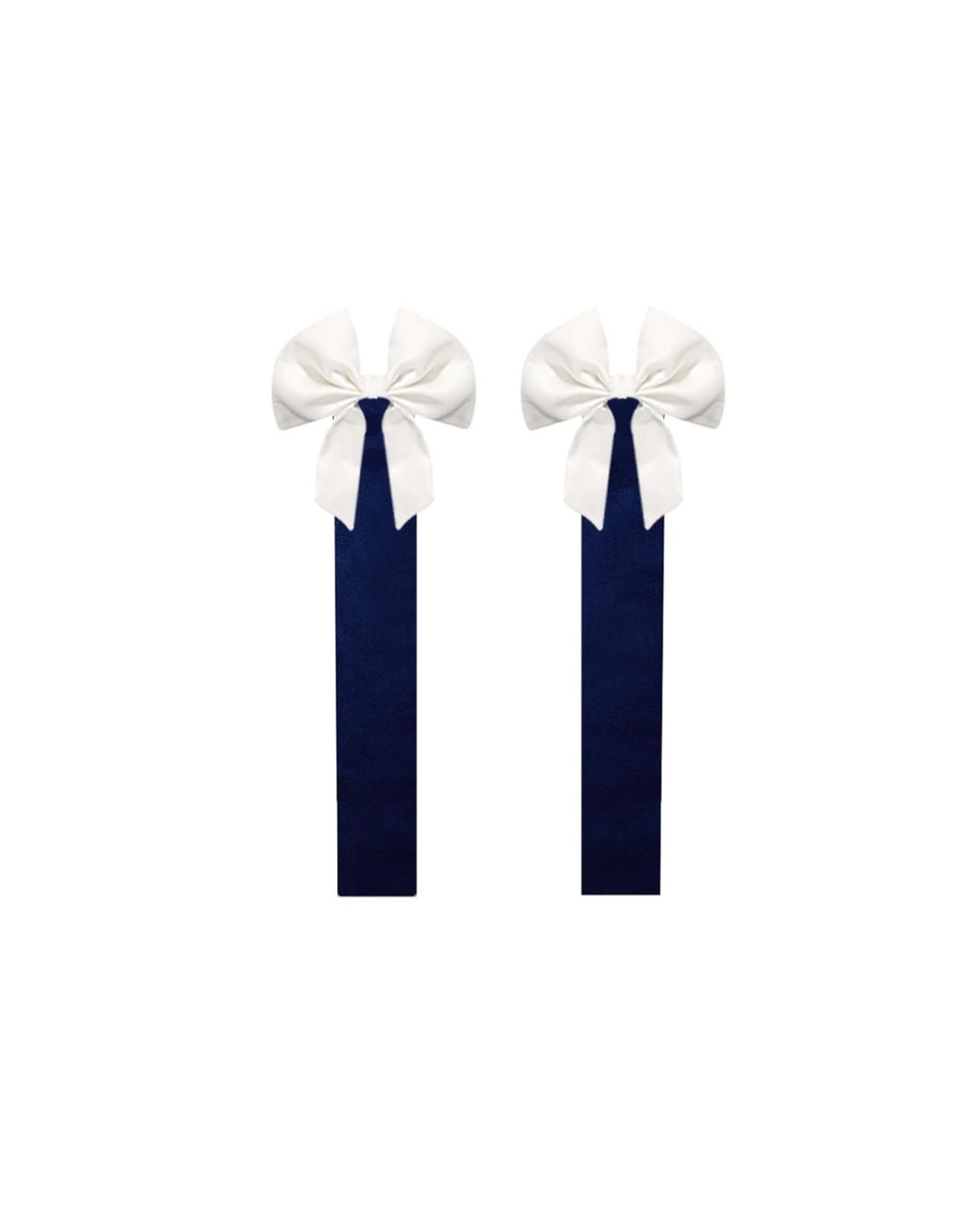 Nur Karaata Blue Lily Throne Gloves