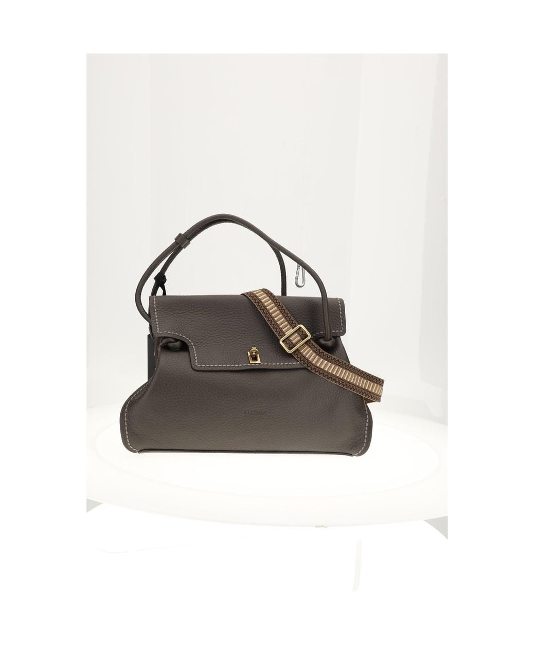 VISONA White Queen Shoulder Bag T.Moro