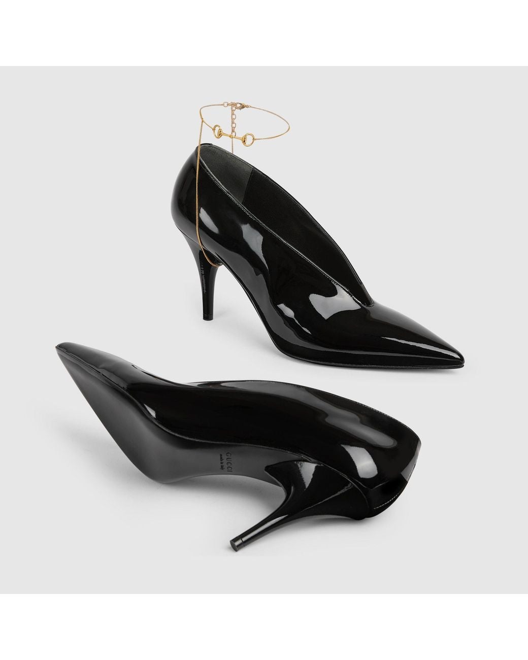 Gucci Black Leather Décolletté Pumps With Jewel