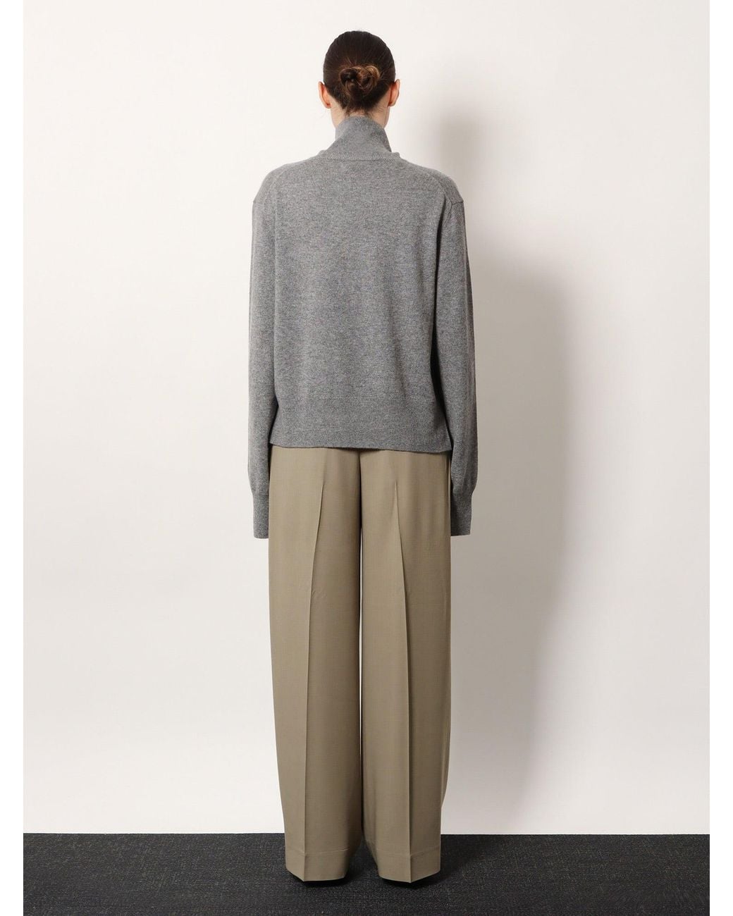 Totême Gray Cashmere Turtleneck Sweater