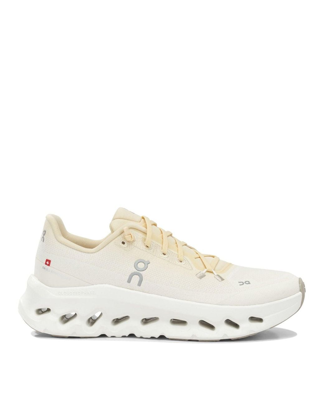 On Shoes White Cloudtilt Low-Top Sneakers