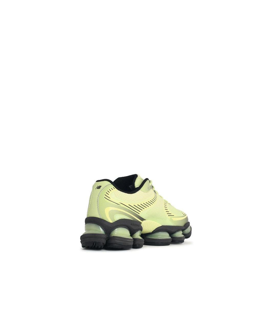 New Balance Green Revamped 2000's Classic Sneakers For for men