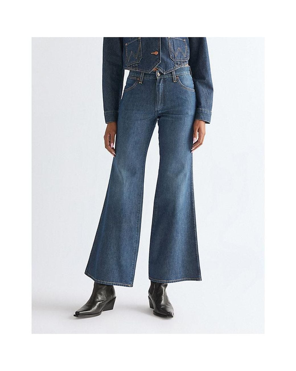 Wrangler Blue 70S Lightweight Flare Jean Size 24 X32