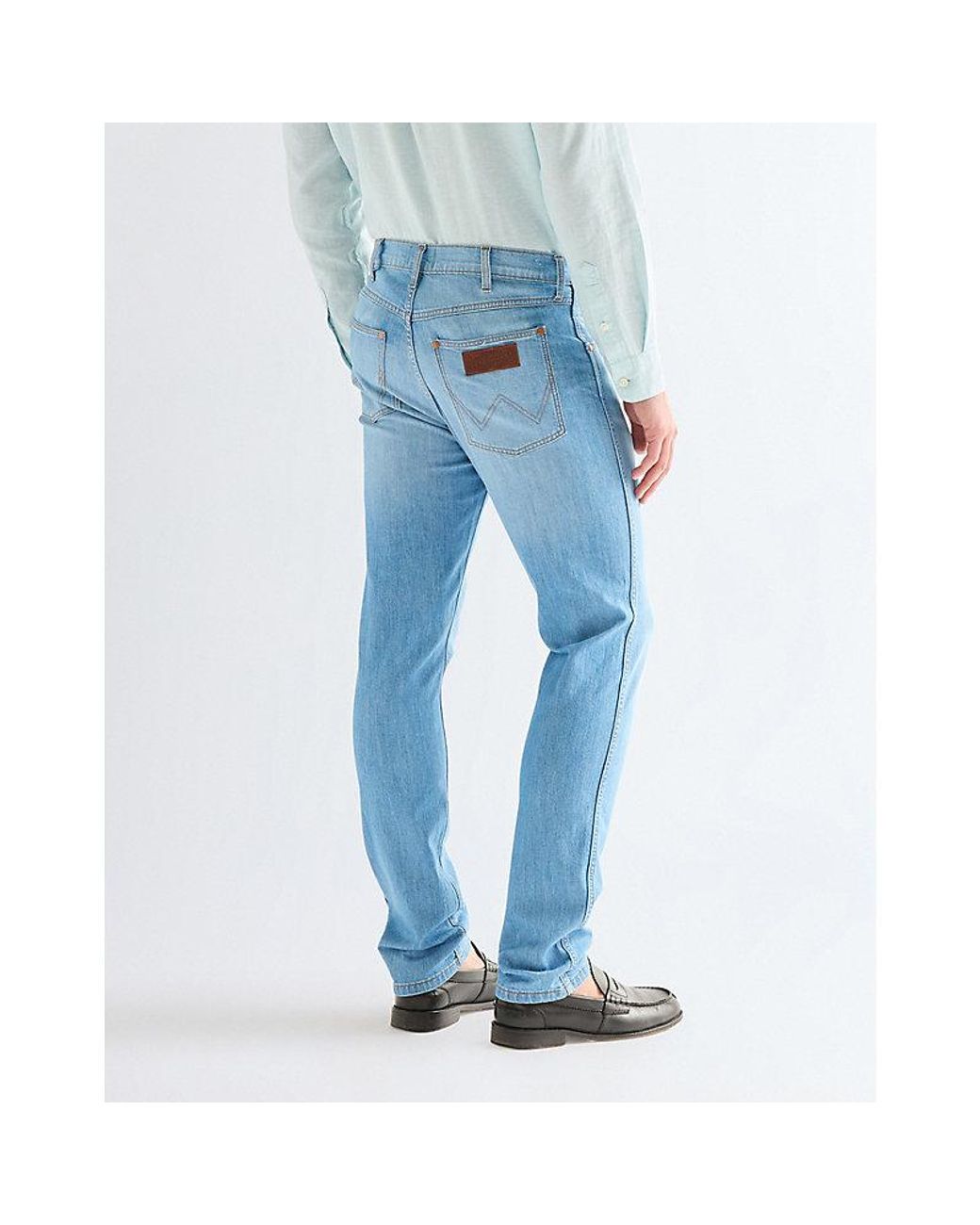 Wrangler Blue Larston Slim Tapered Lightweight Low Stretch Jean Size 28 X32 for men