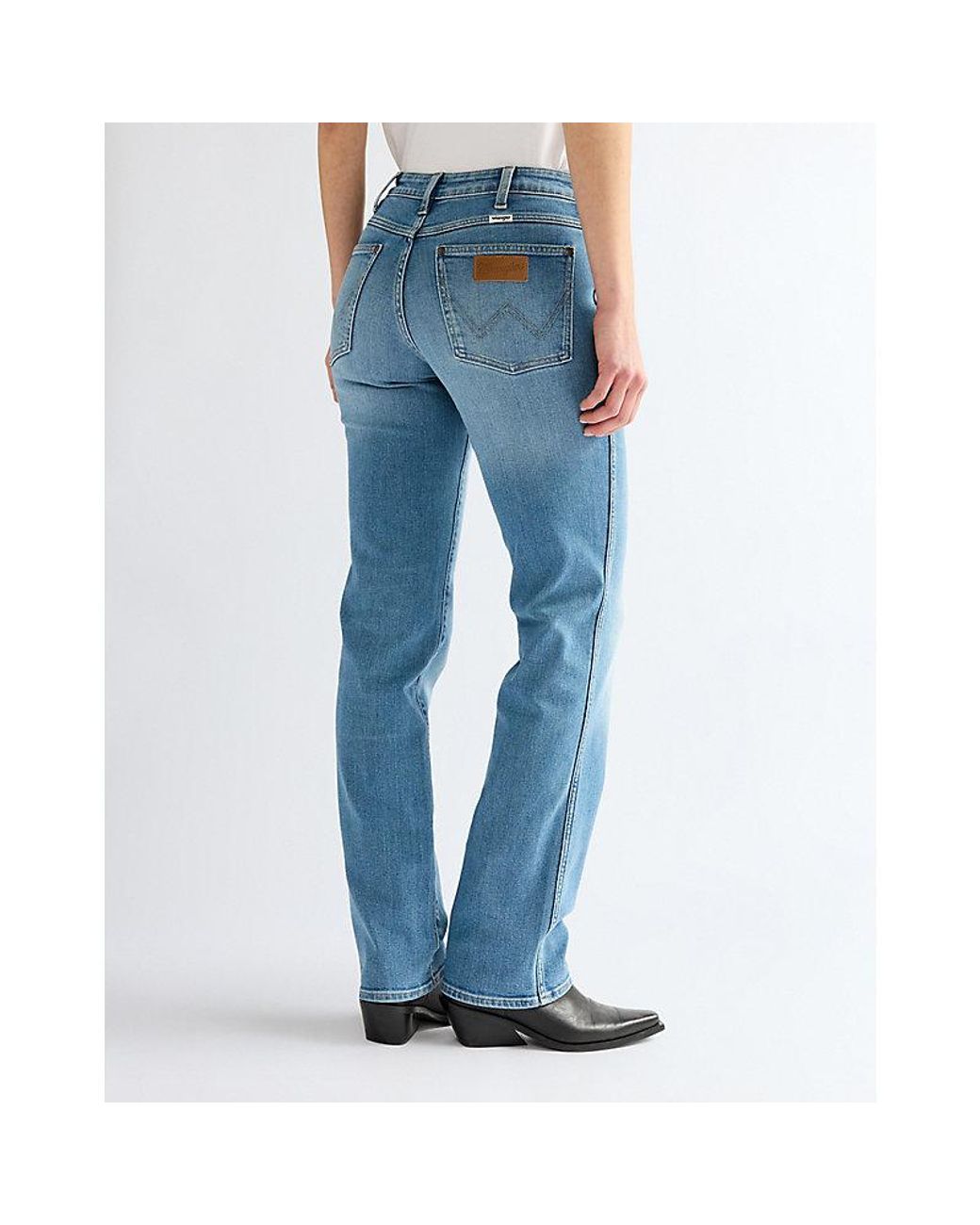 Wrangler Blue Straight Jean Size 26 X32