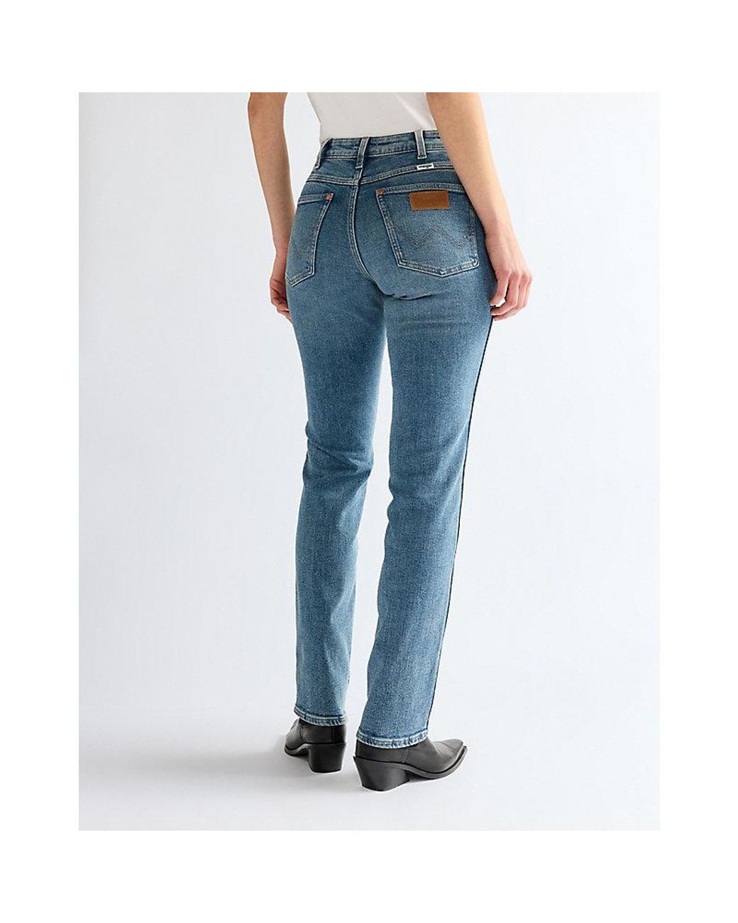 Wrangler Blue Straight Jean Size 26 X32