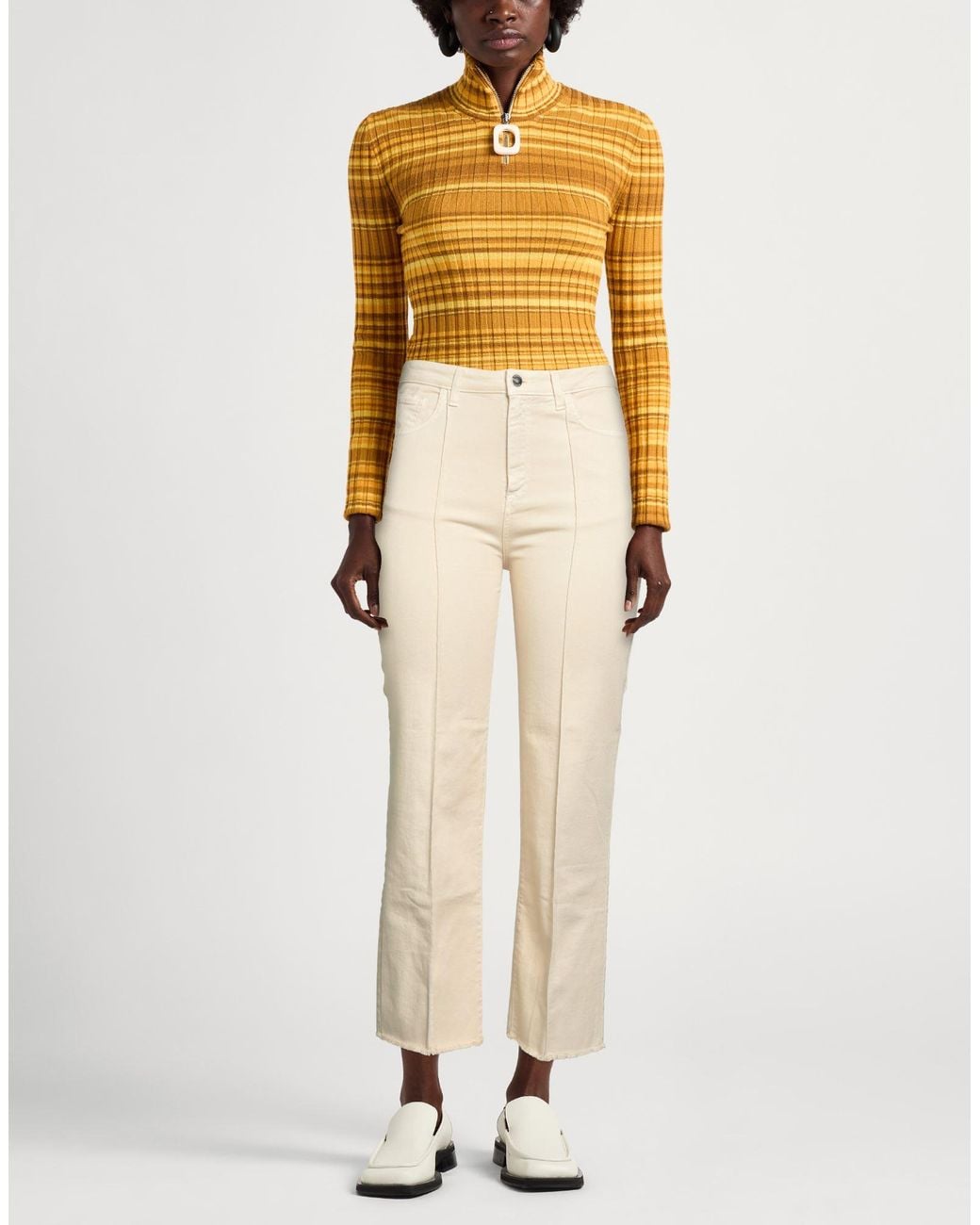 Beatrice B. Natural Jeans