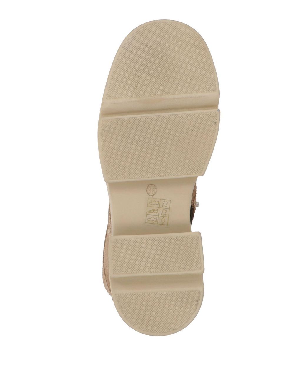 Emanuélle Vee Brown Ankle Boots