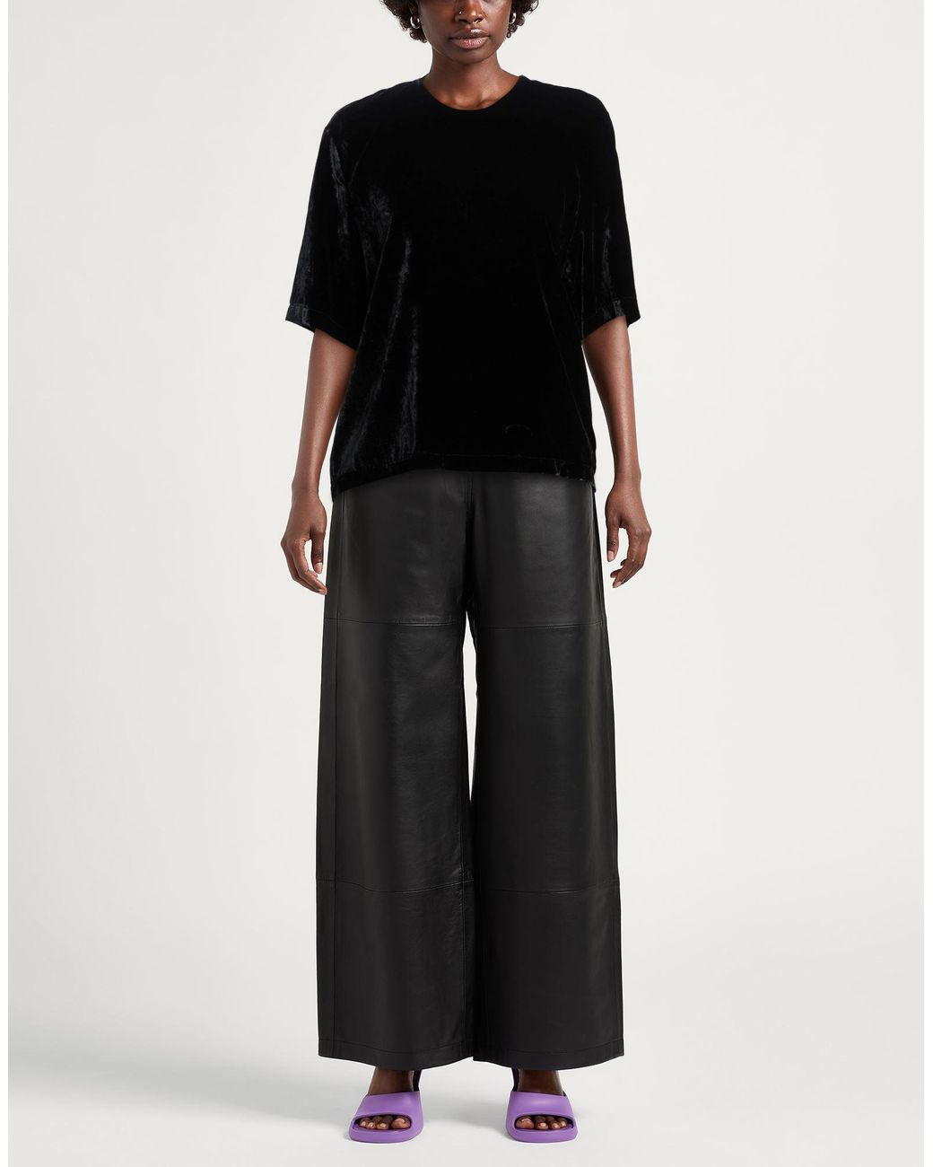 Alpha Studio Black Top