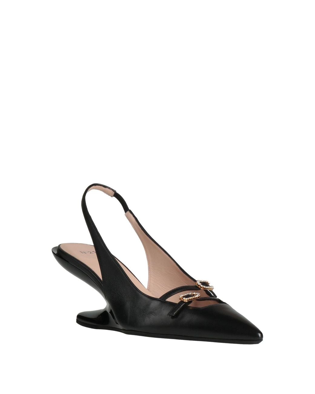 N°21 Black Pumps