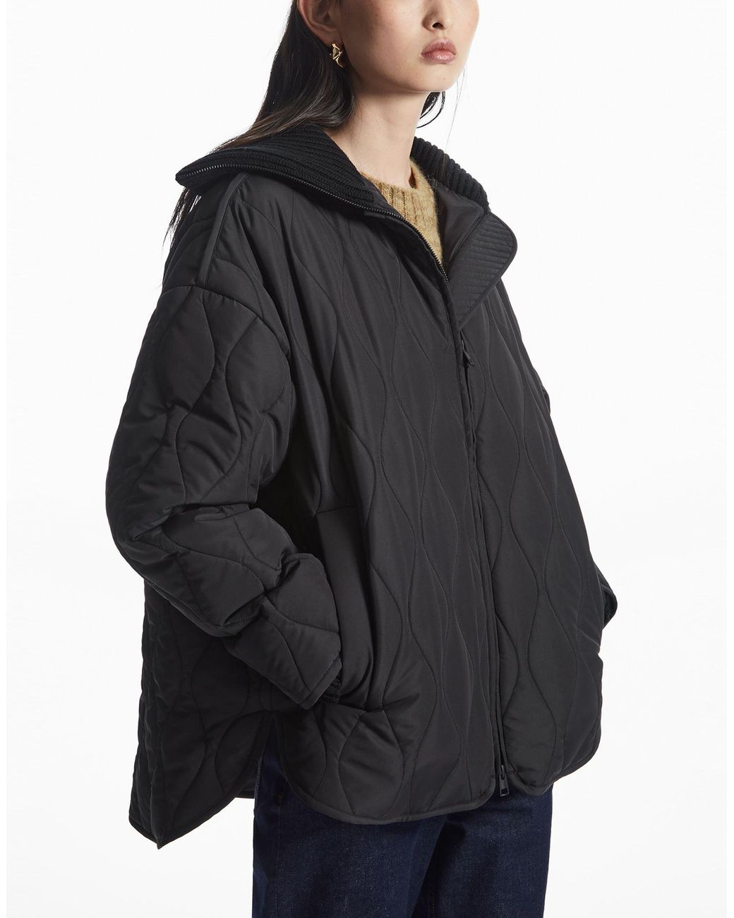 【COS】◆COLLARED PADDED JACKET - MOLE◆1261747001◆ RIBBED-COLLAR QUILTED COAT - BLACK | COS