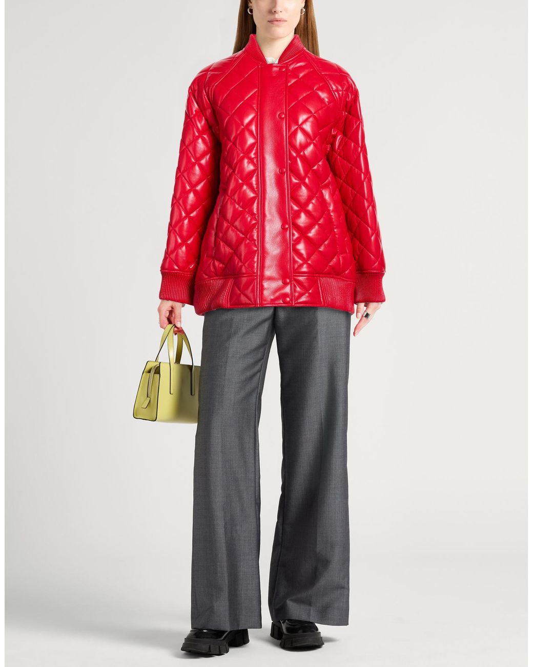 Stand Studio Red Puffer