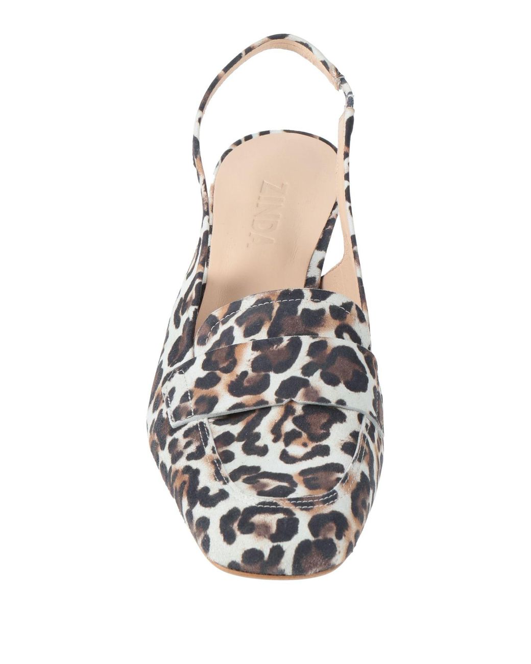 Zinda White Pumps