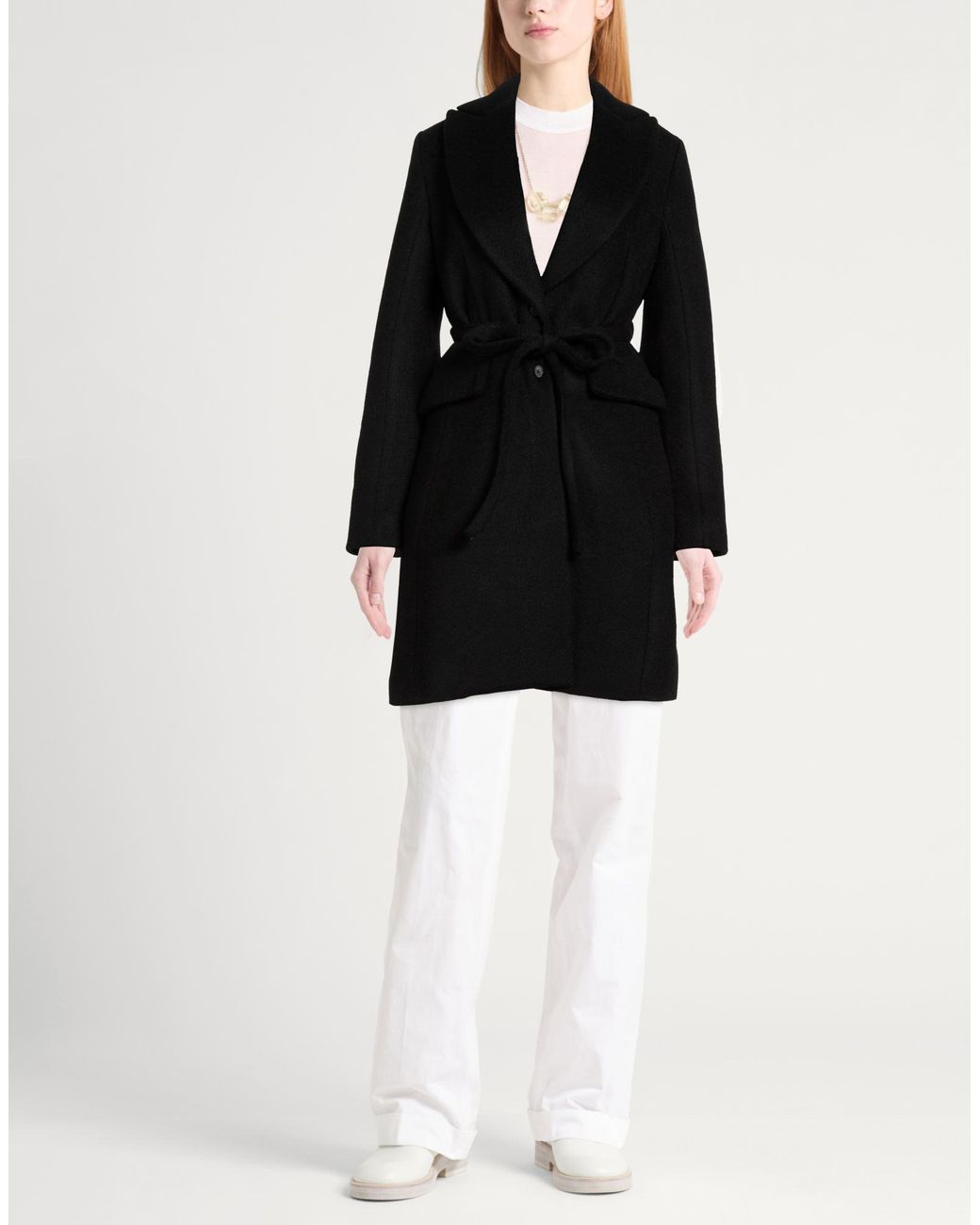 Masnada Black Coat