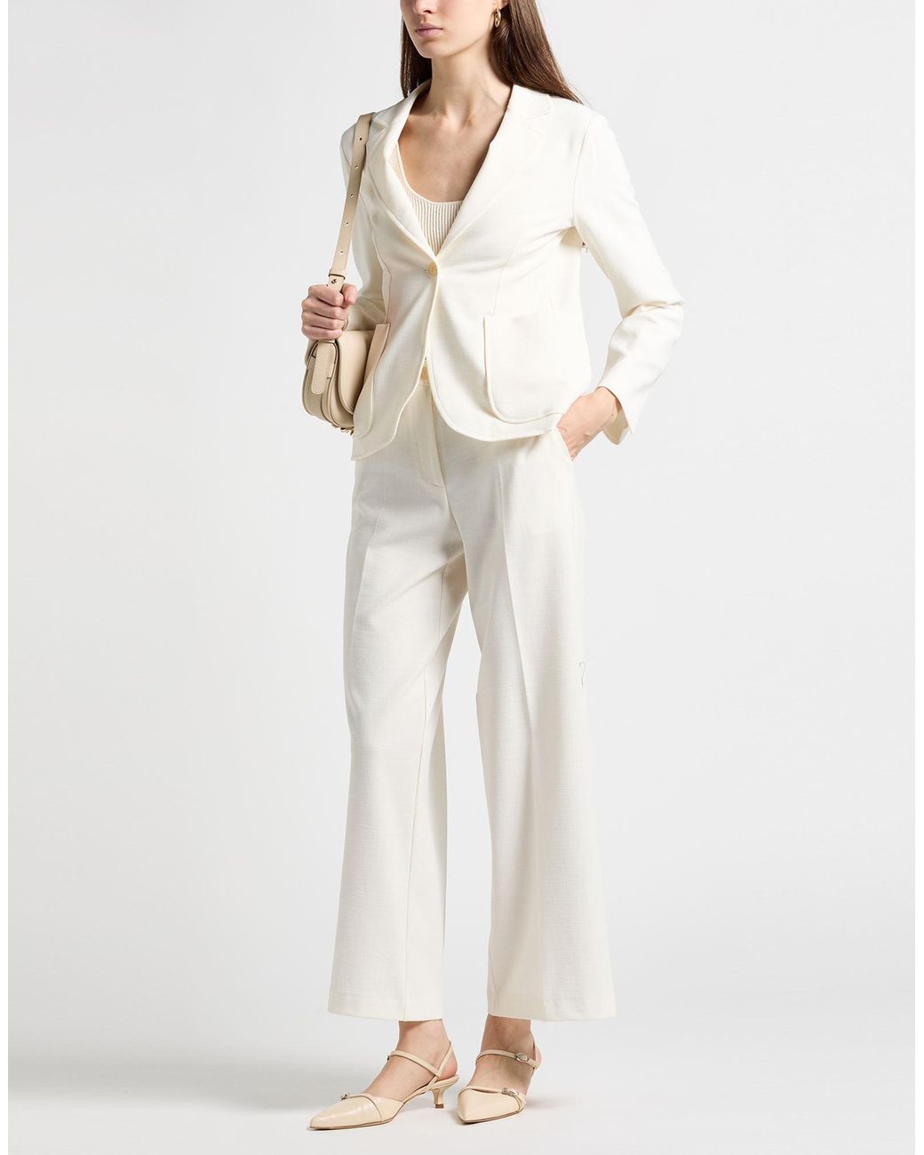 Traje Jucca de color White
