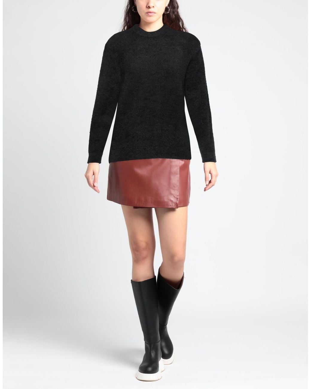 MVP WARDROBE Black Sweater