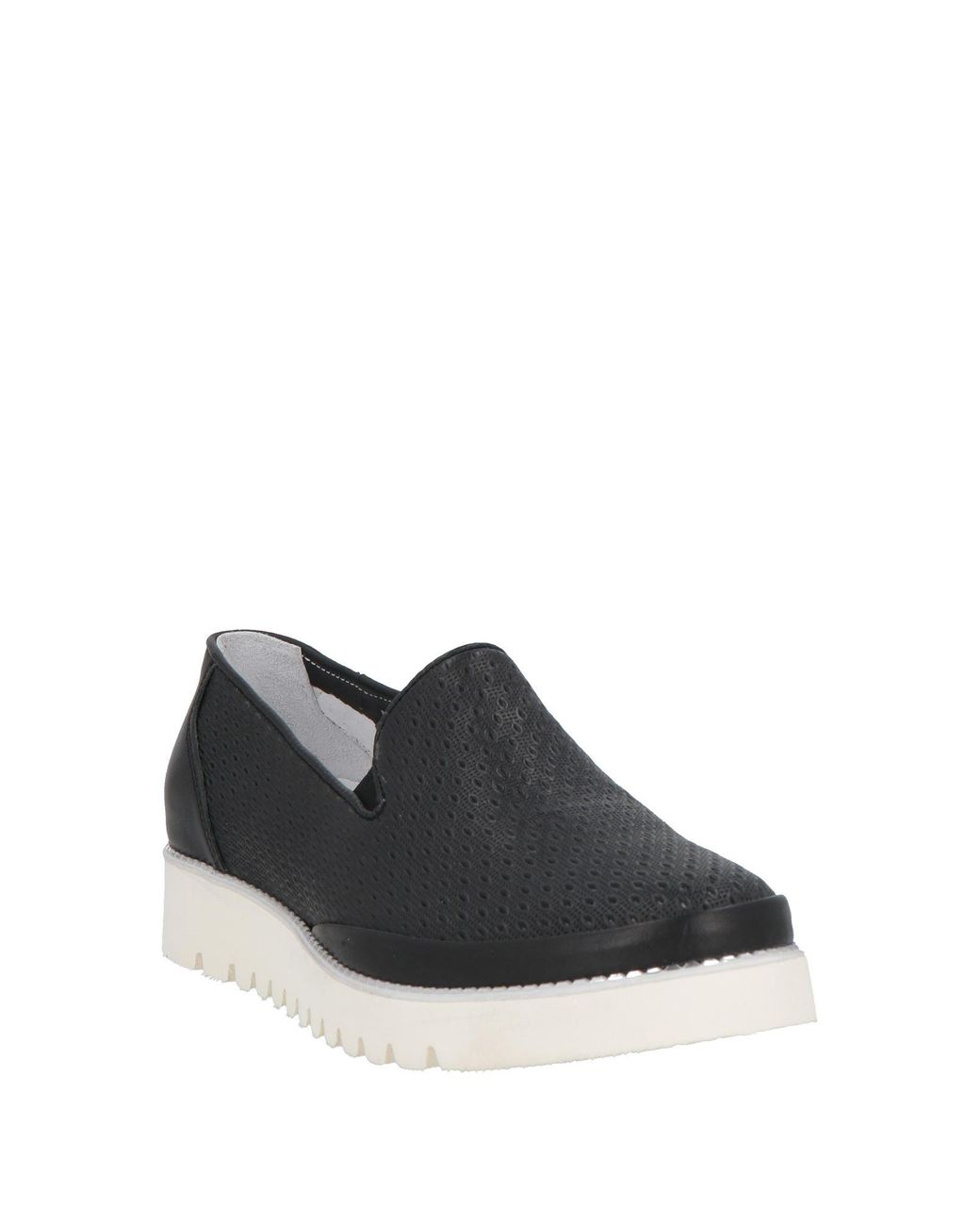 Nila & Nila Black Loafer