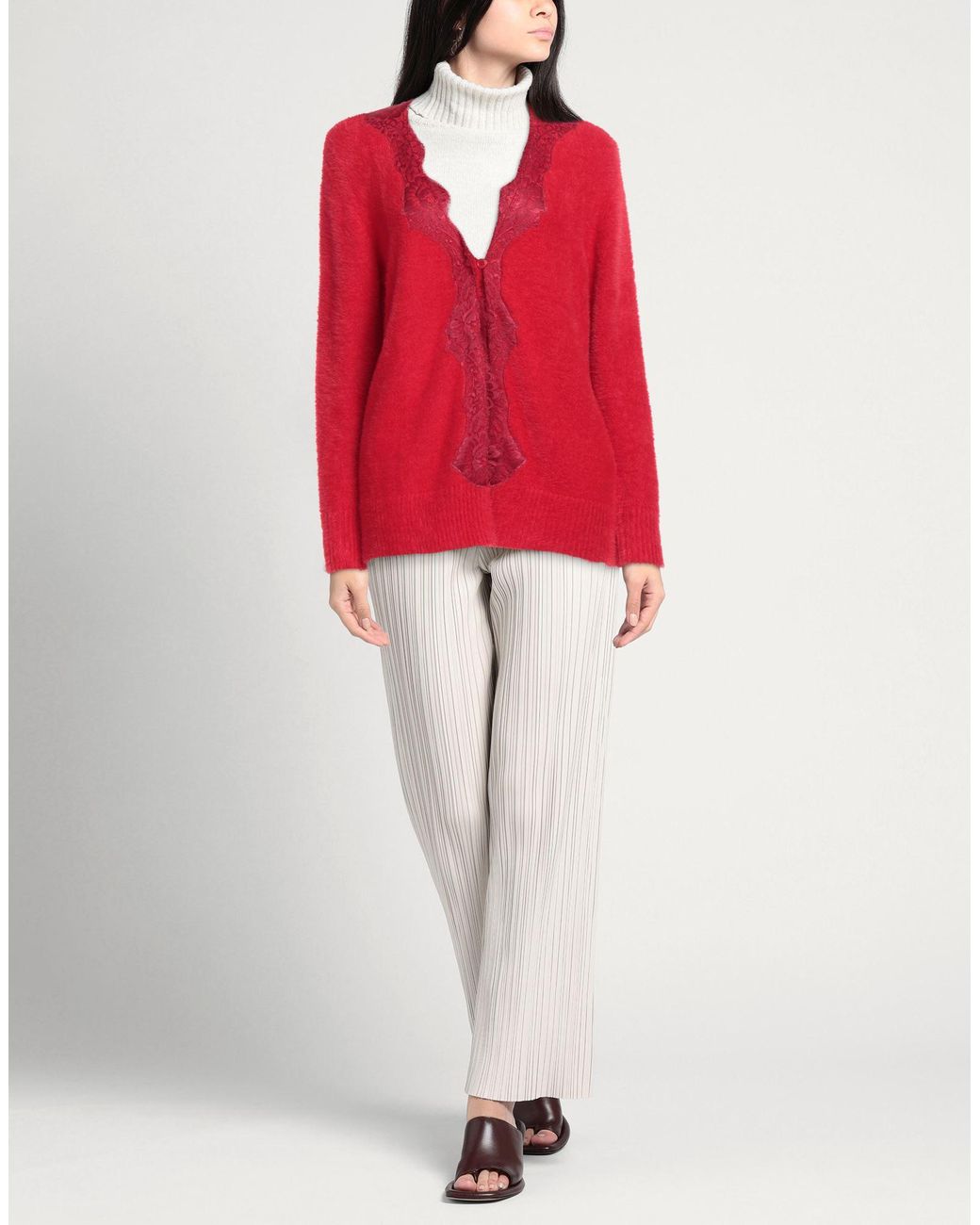 Vivis Red Undershirt