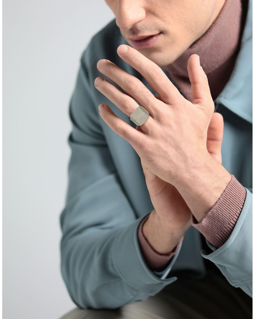 Vetements Metallic Ring Brass for men