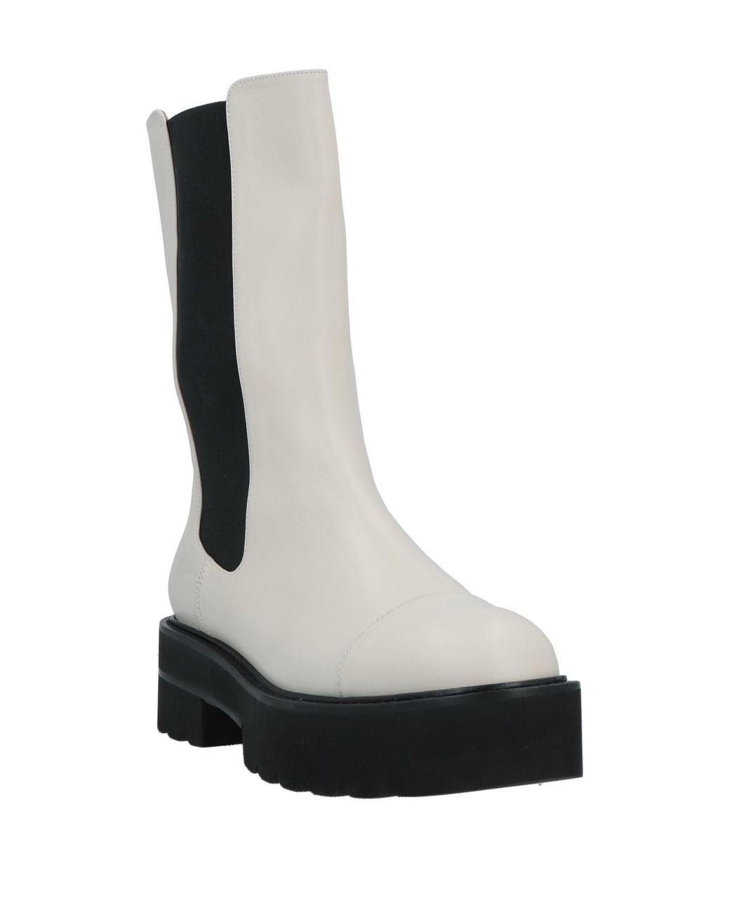 Stuart Weitzman Black 'Presley' Chelsea Boots