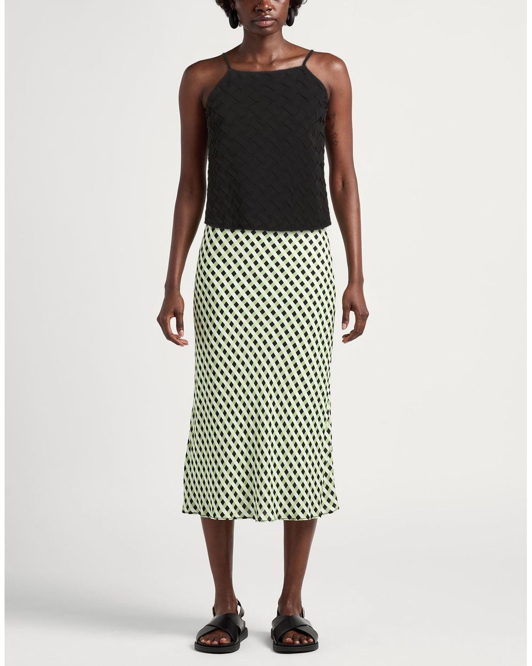 Alpha Studio Black Top
