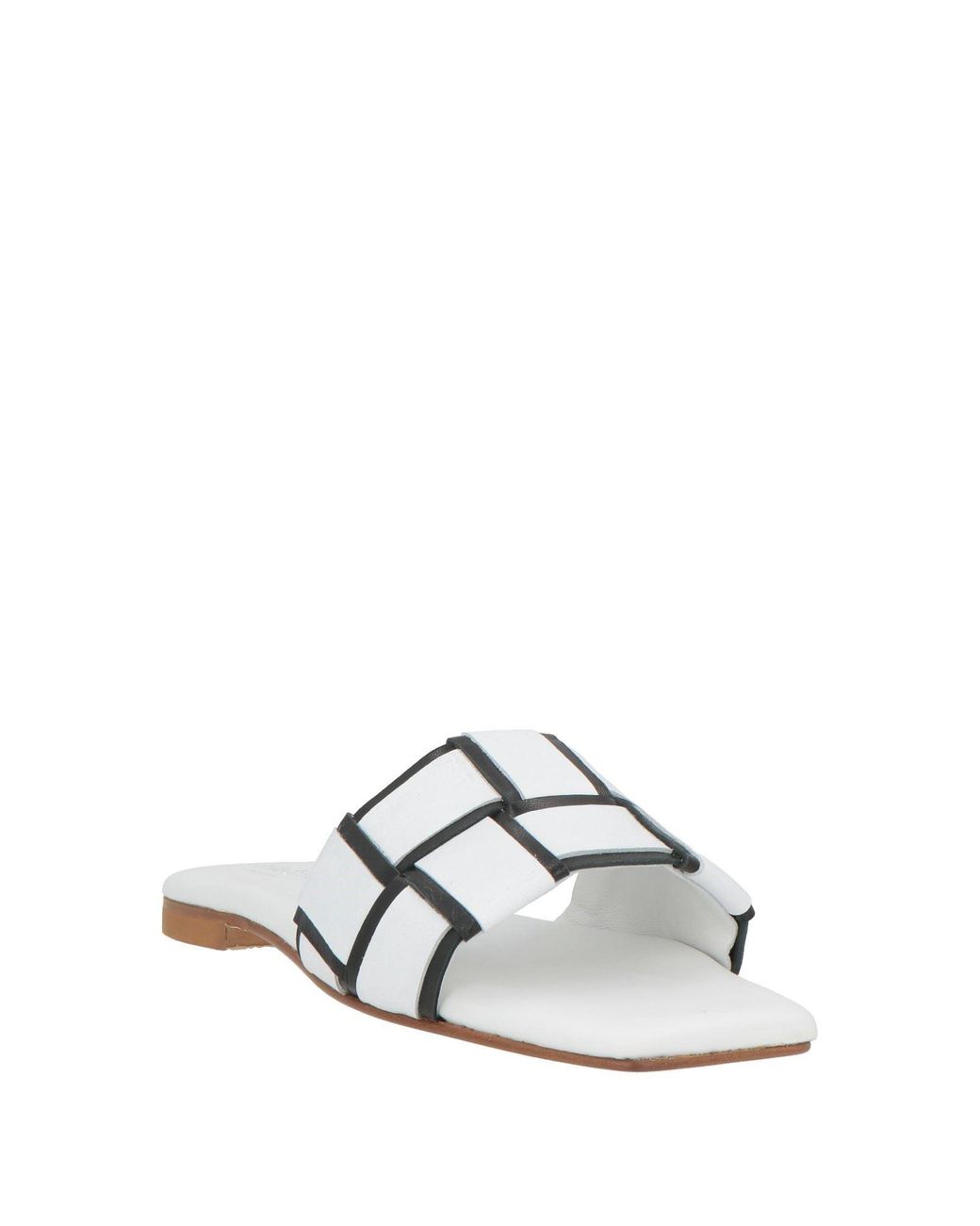 Nila & Nila White Sandals