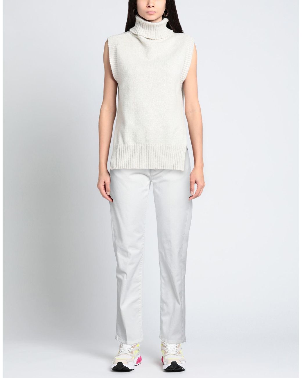 TRUE NYC White Jeans