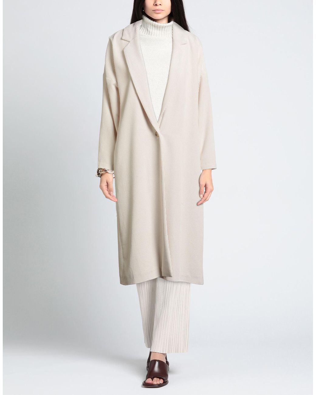 Toupy White Overcoat & Trench Coat