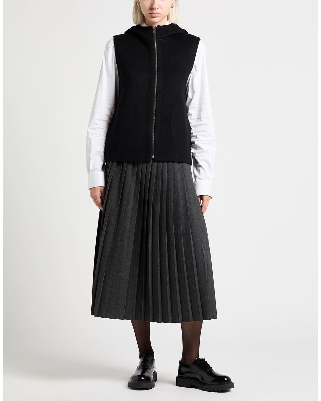 Smanicato di Theory in Black