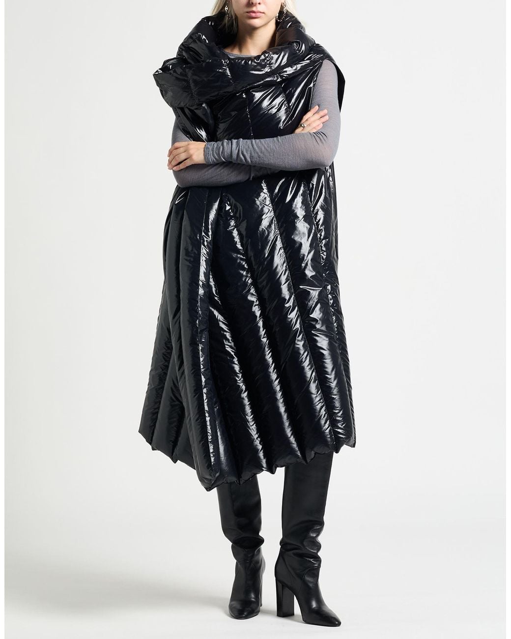 Liviana Conti Black Puffers