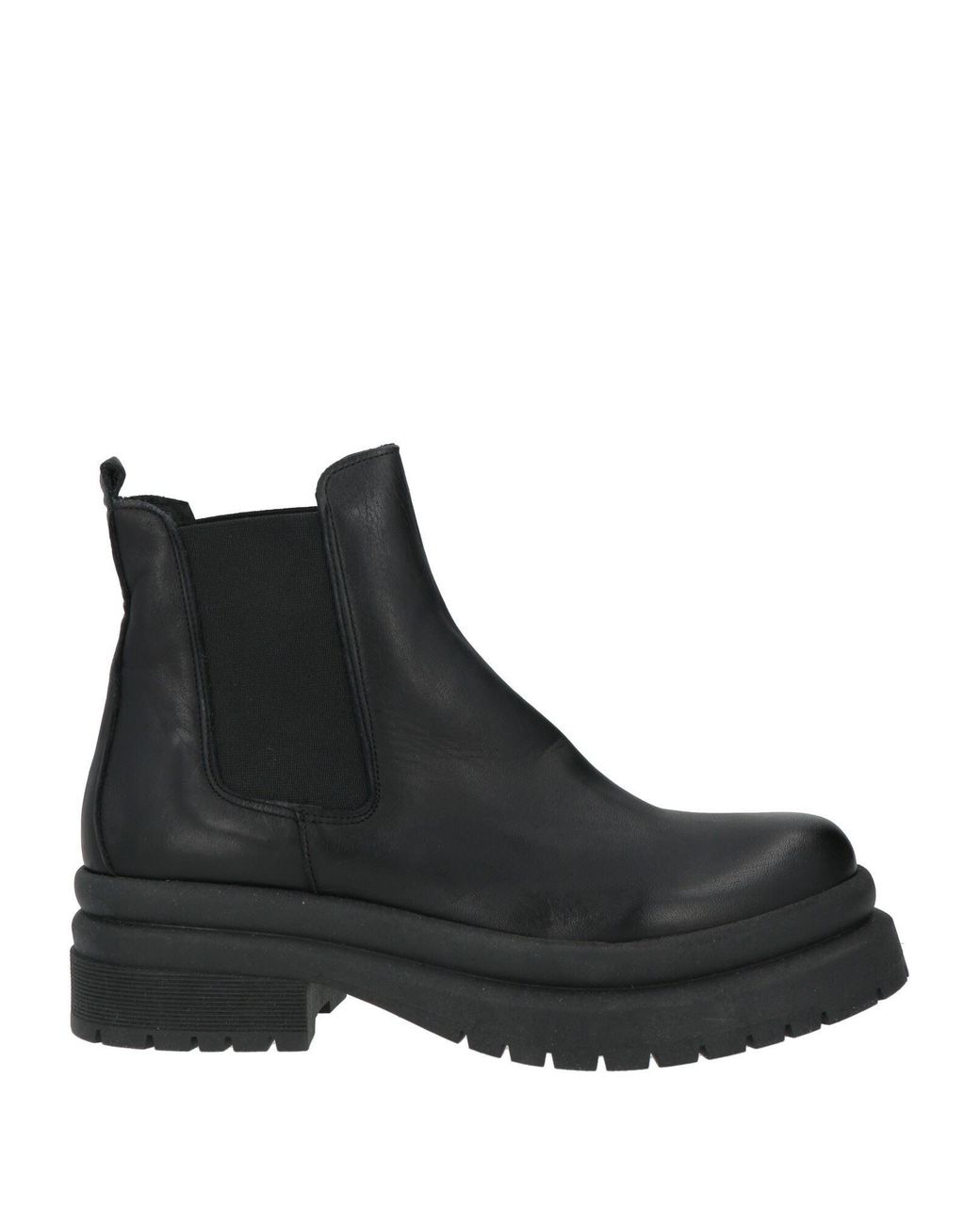 Miss Unique Black Ankle Boots Calfskin