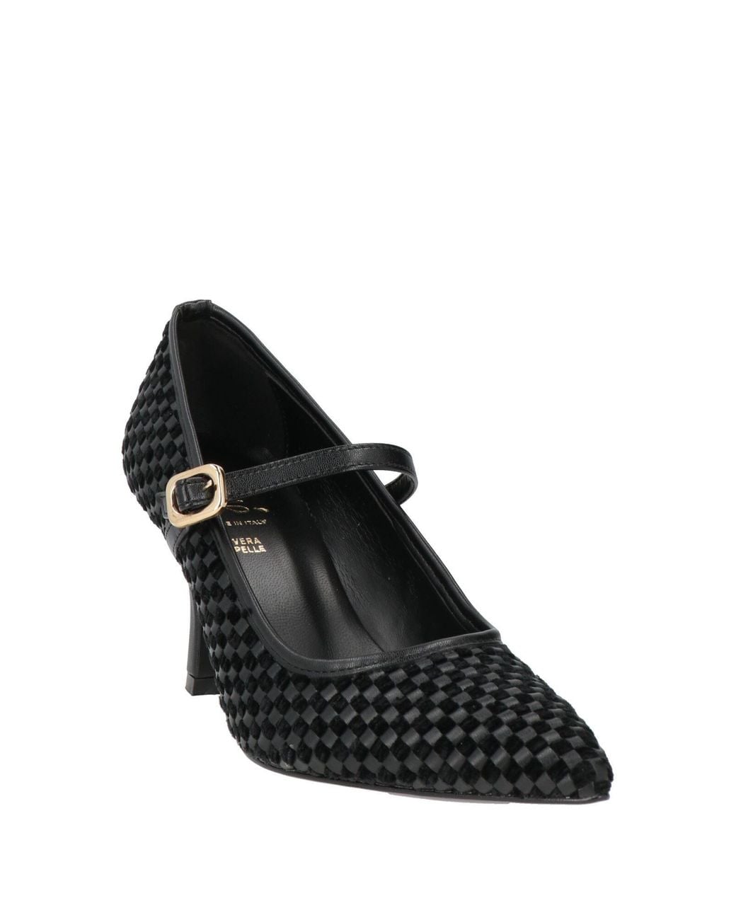 Ovyè Black Pumps