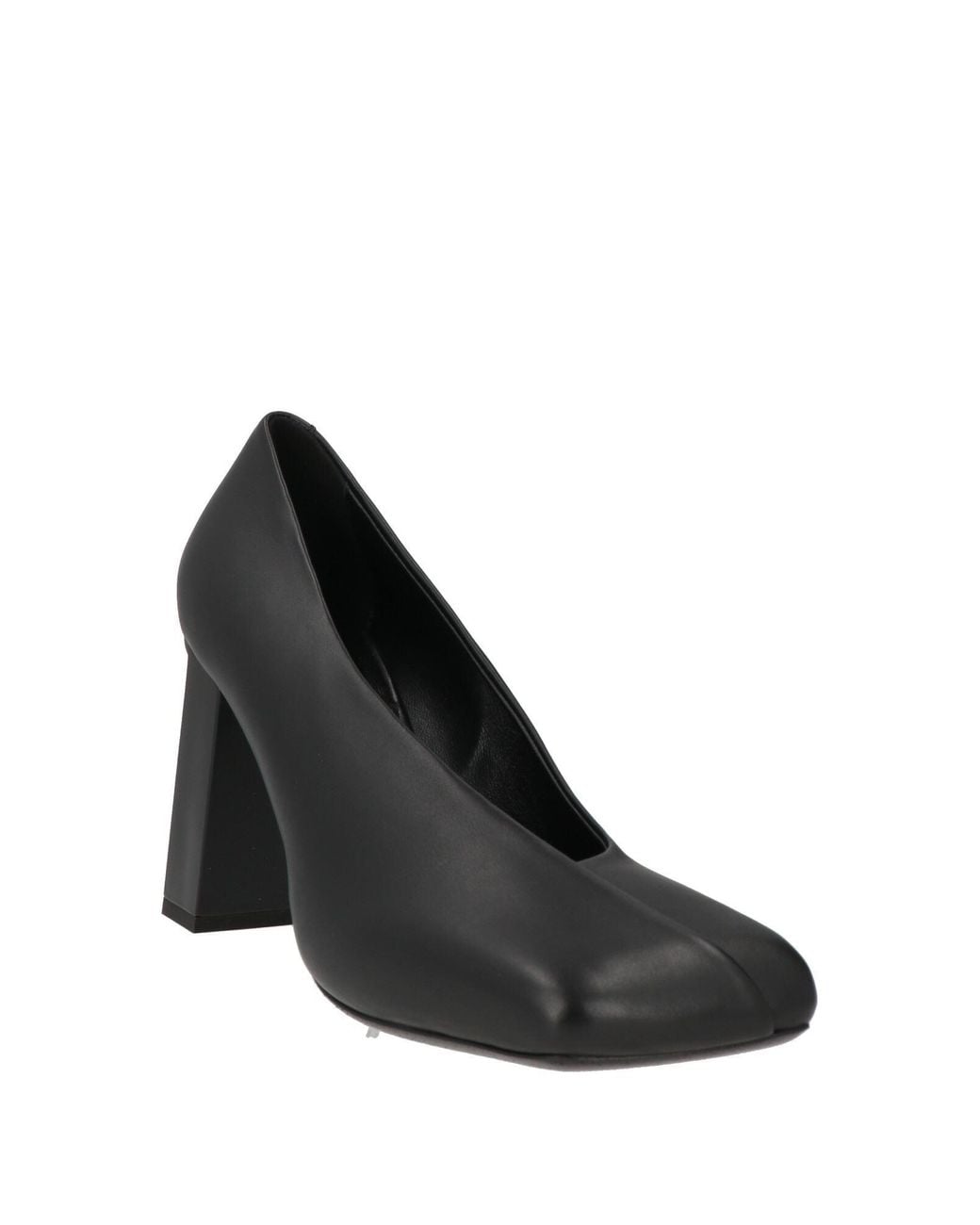 Vic Matié Black Pumps Leather